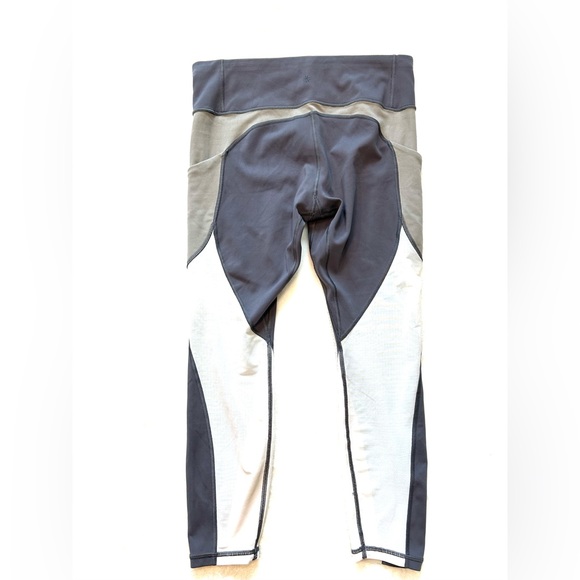 Athleta Colorblock Up For Anything 7/8 tight grey and white leggings - Picture 3 of 11
